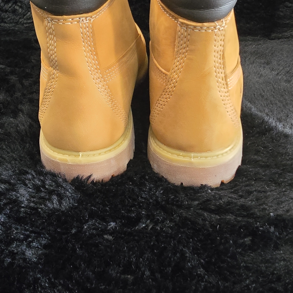 Timberland Tan Leather Boots - Picture 2 of 4
